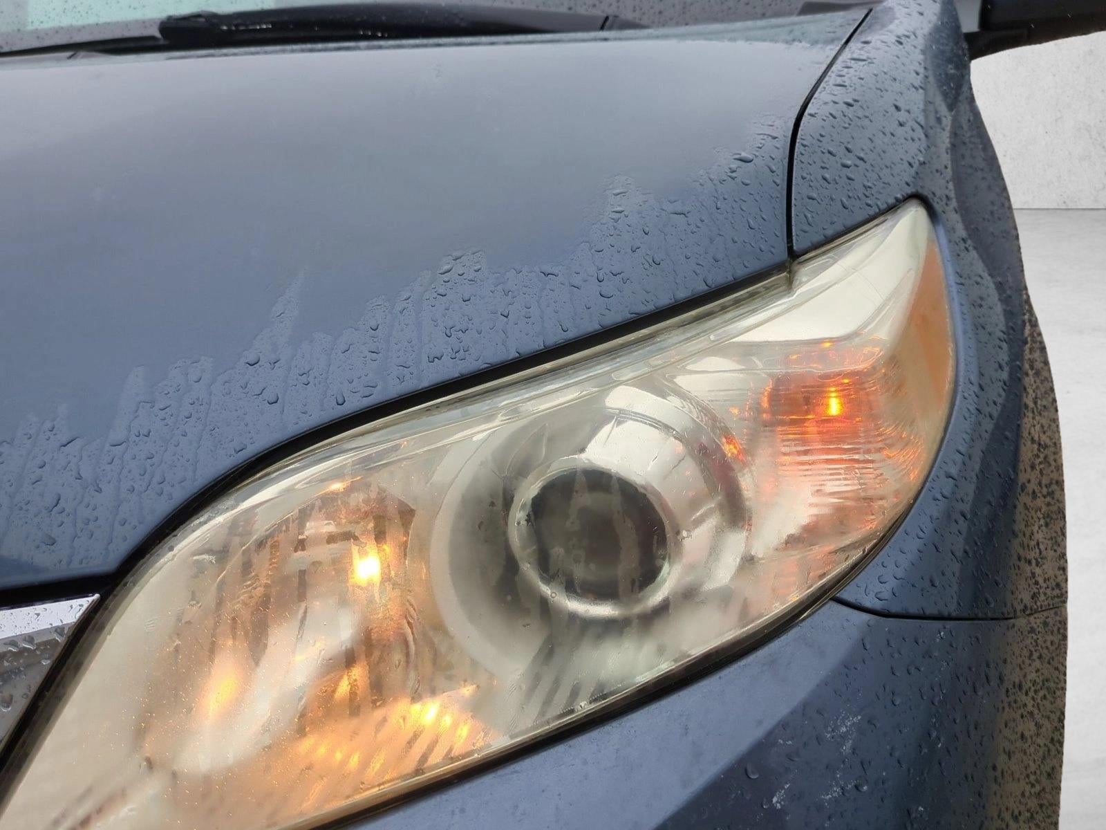 2014 Toyota Sienna 5dr 8-Pass Van V6 LE FWD (Natl)