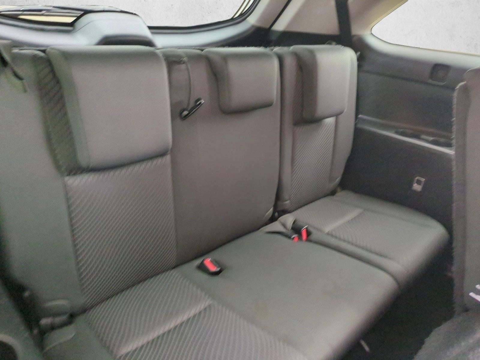 2019 Toyota Highlander LE I4 FWD (Natl)