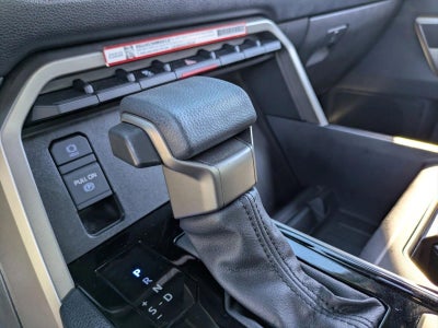 2025 Toyota Tundra 4WD 4WD SR5 CrewMax 5.5' Bed (SE)