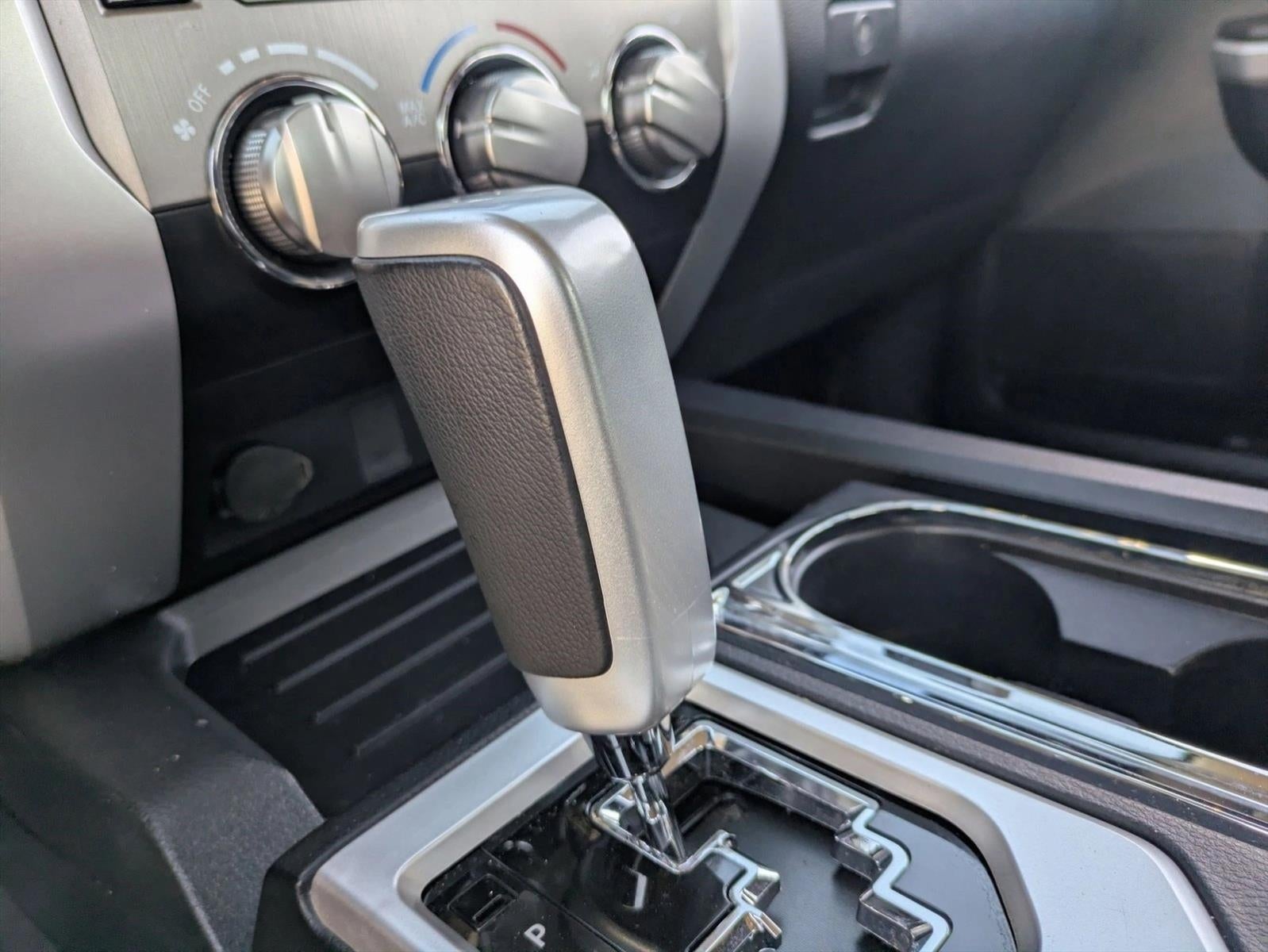 2019 Toyota Tundra 2WD 2WD SR5 Double Cab 6.5' Bed 5.7L (Natl)