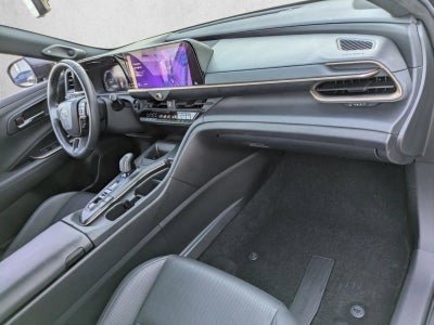 2023 Toyota Crown Limited AWD (Natl)