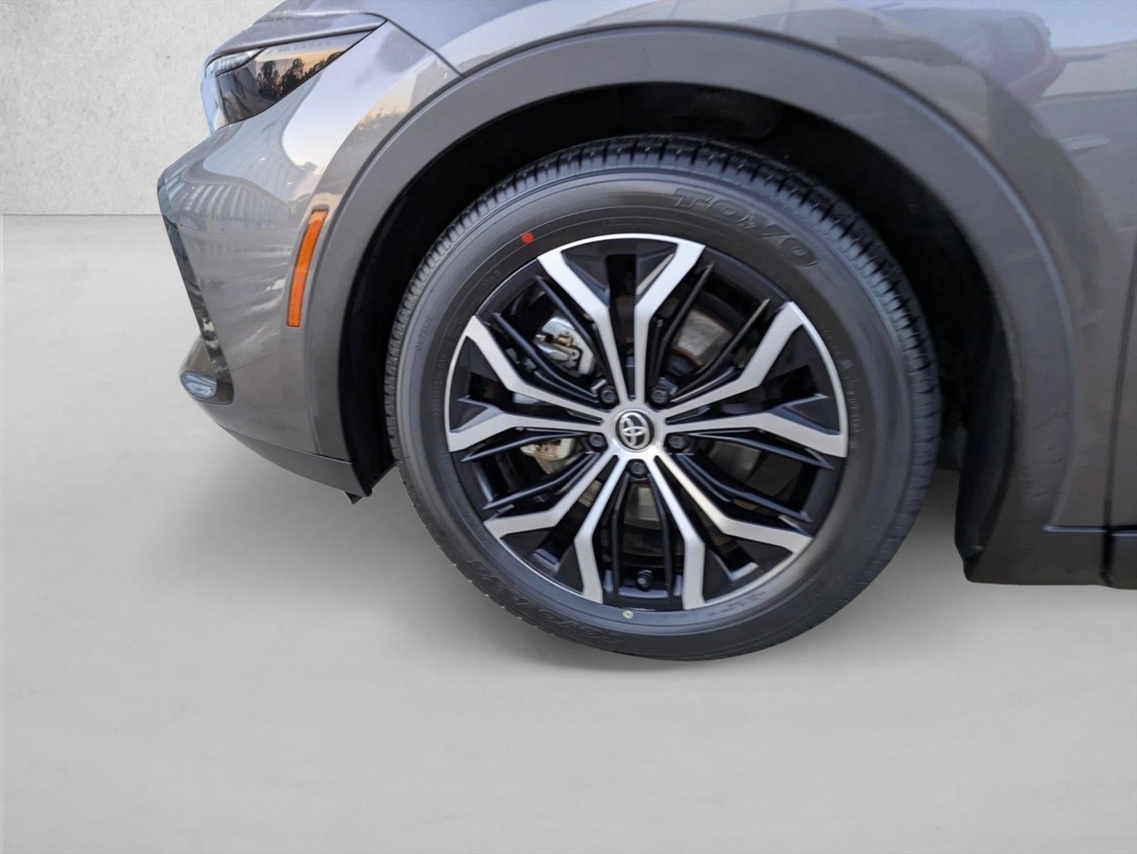 2023 Toyota Crown Limited AWD (Natl)