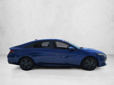 2022 Hyundai ELANTRA SEL IVT