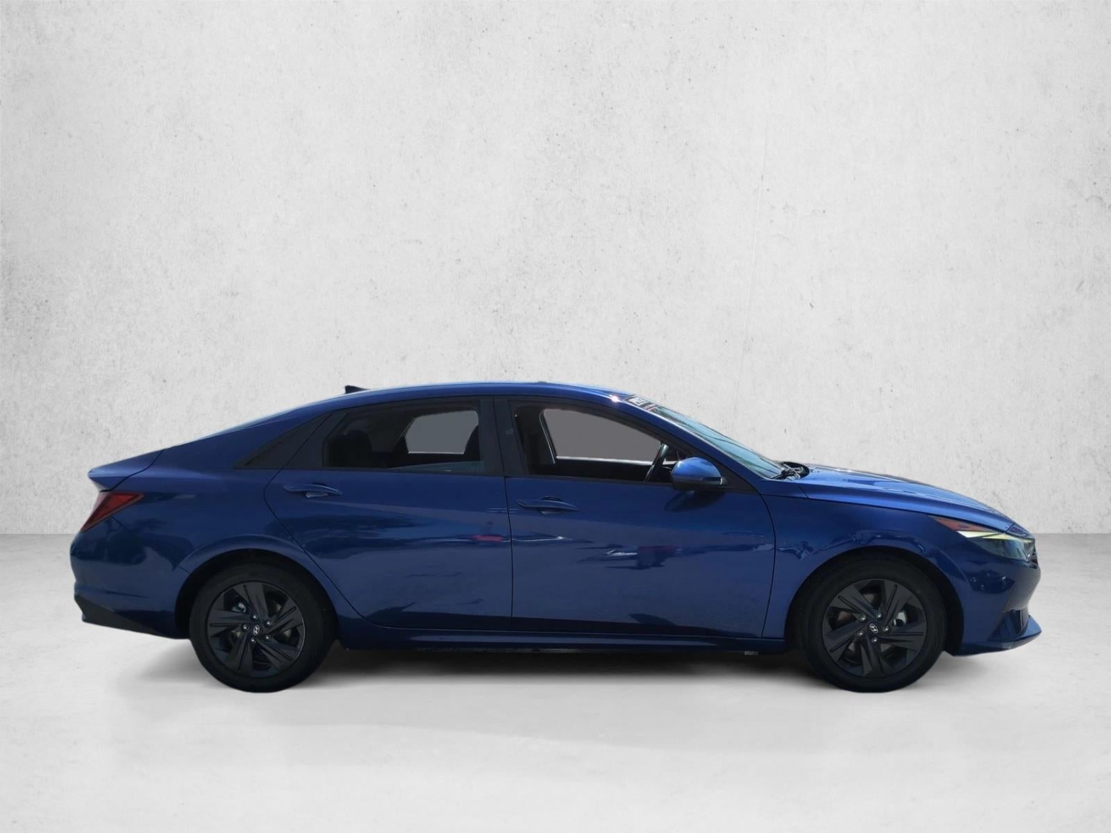 2022 Hyundai ELANTRA SEL IVT