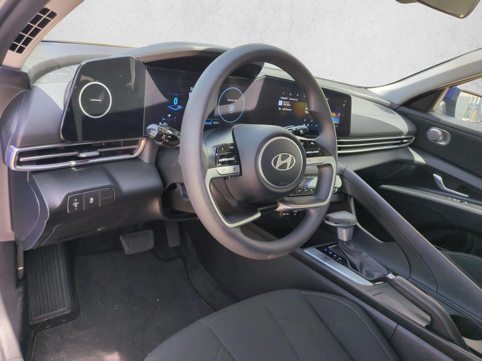 2024 Hyundai ELANTRA SEL IVT