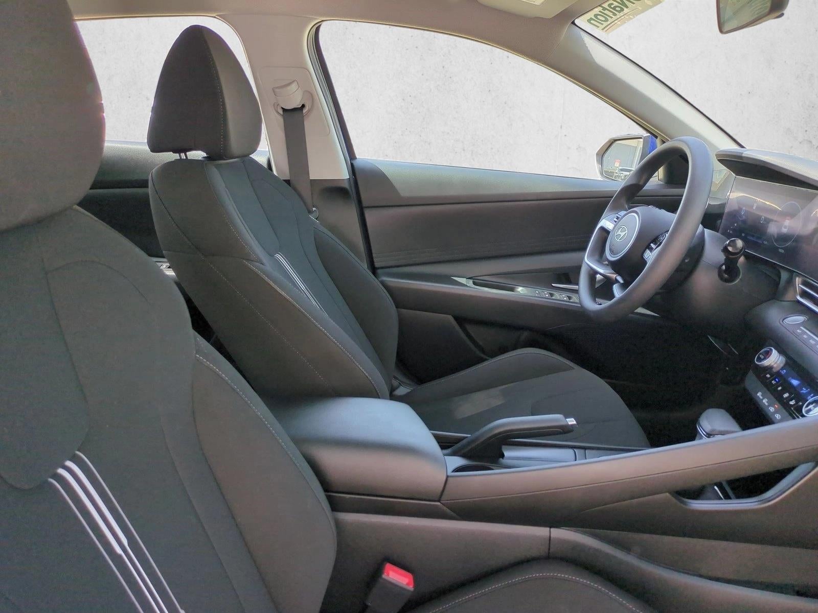 2024 Hyundai ELANTRA SEL IVT