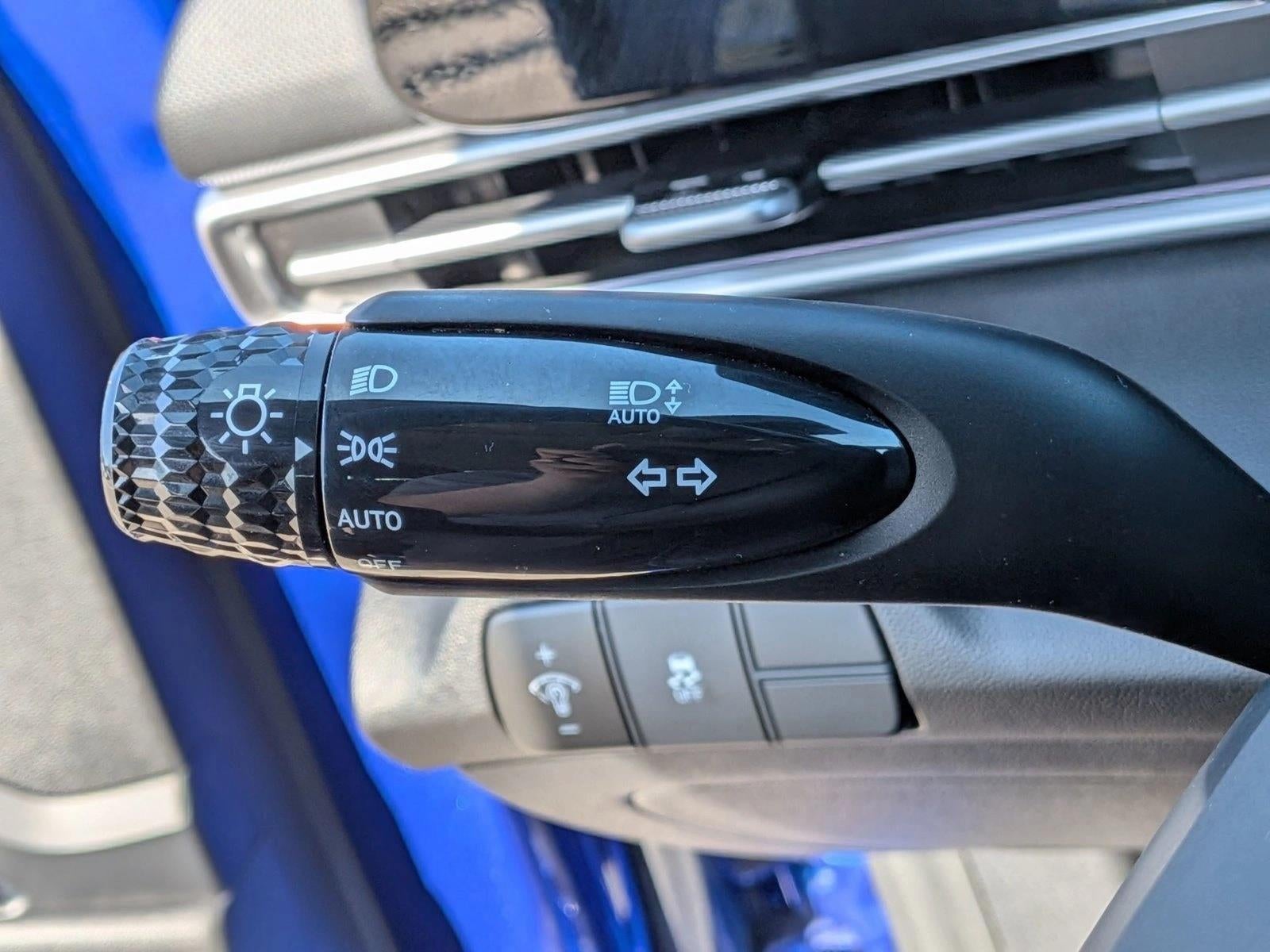2024 Hyundai ELANTRA SEL IVT