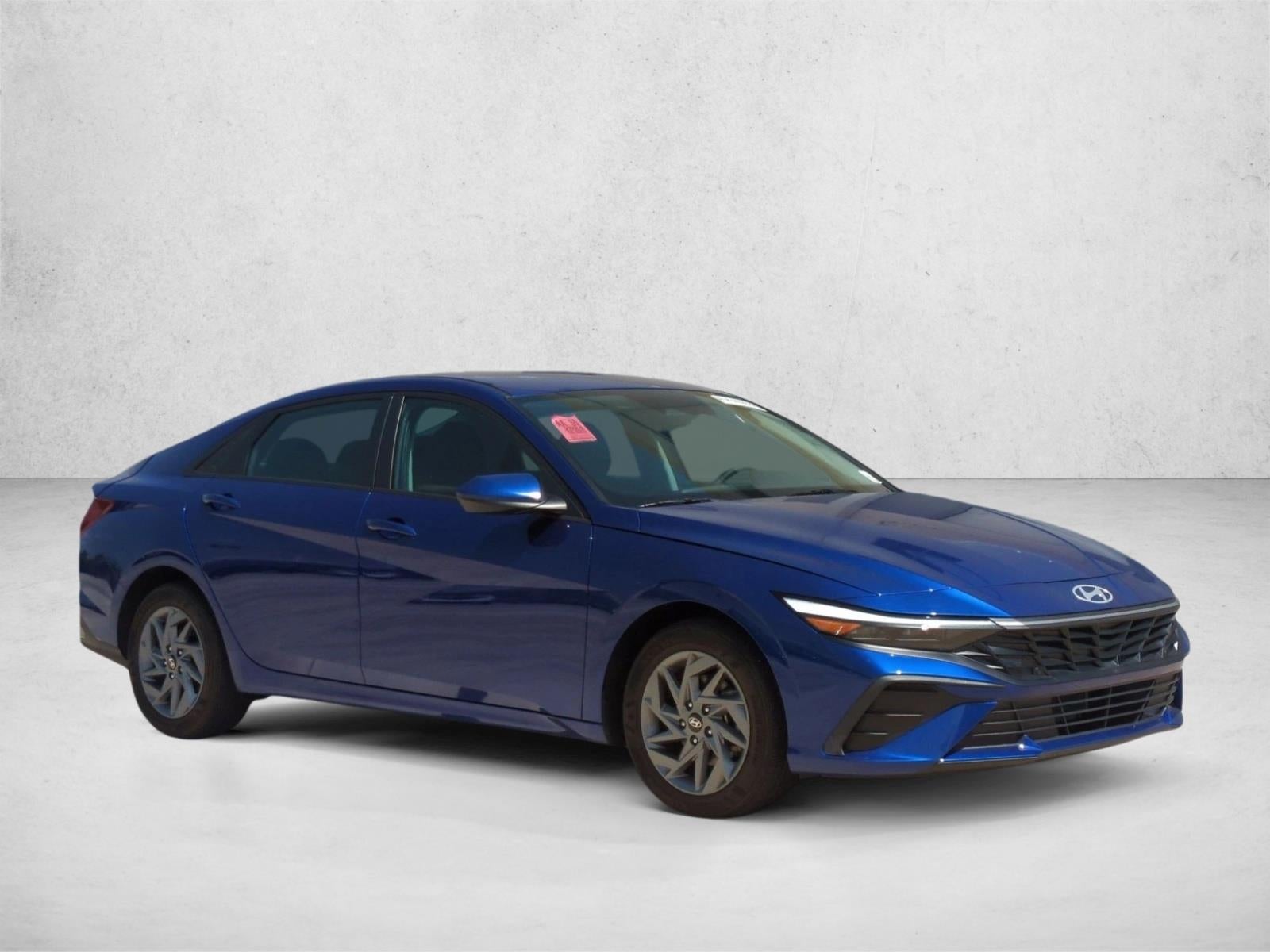 2024 Hyundai ELANTRA SEL IVT