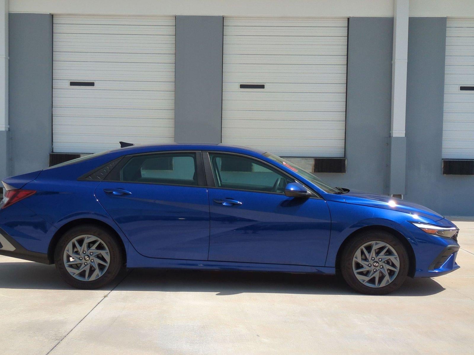 2024 Hyundai ELANTRA SEL IVT