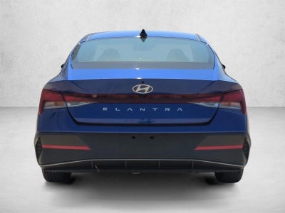 2024 Hyundai ELANTRA SEL IVT