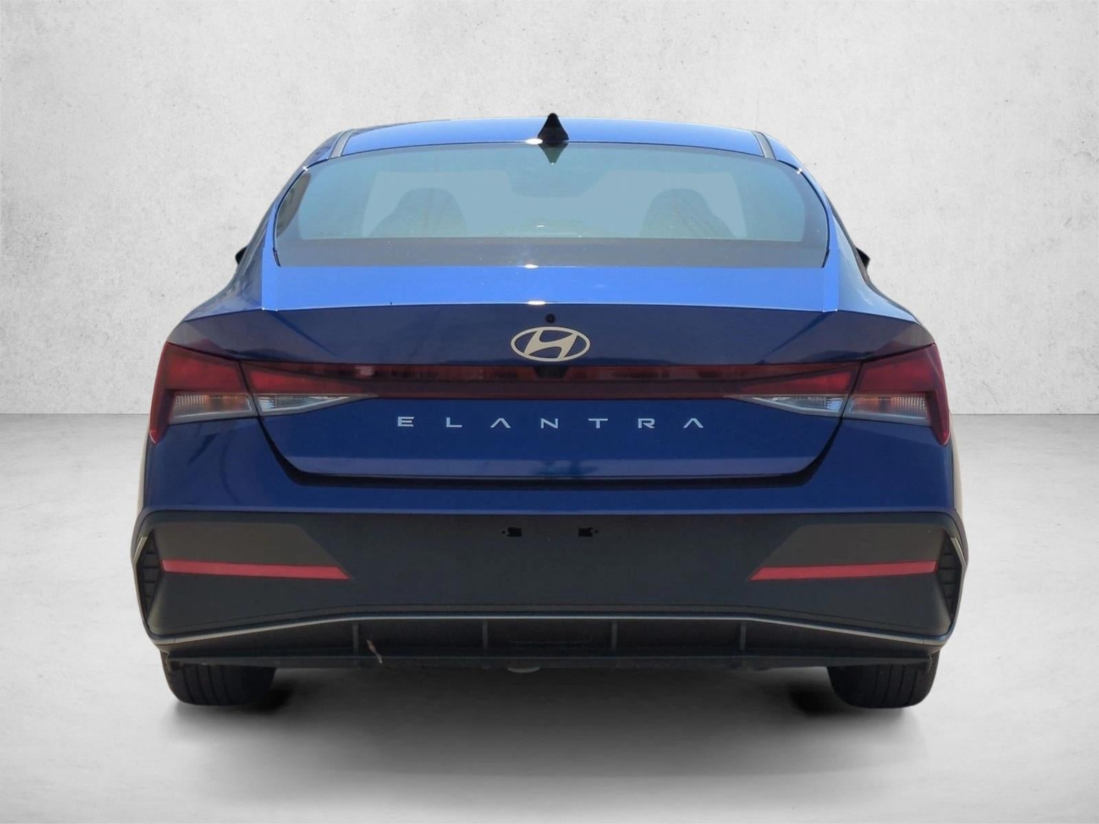 2024 Hyundai ELANTRA SEL IVT