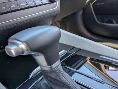 2019 Kia Cadenza Limited Sedan