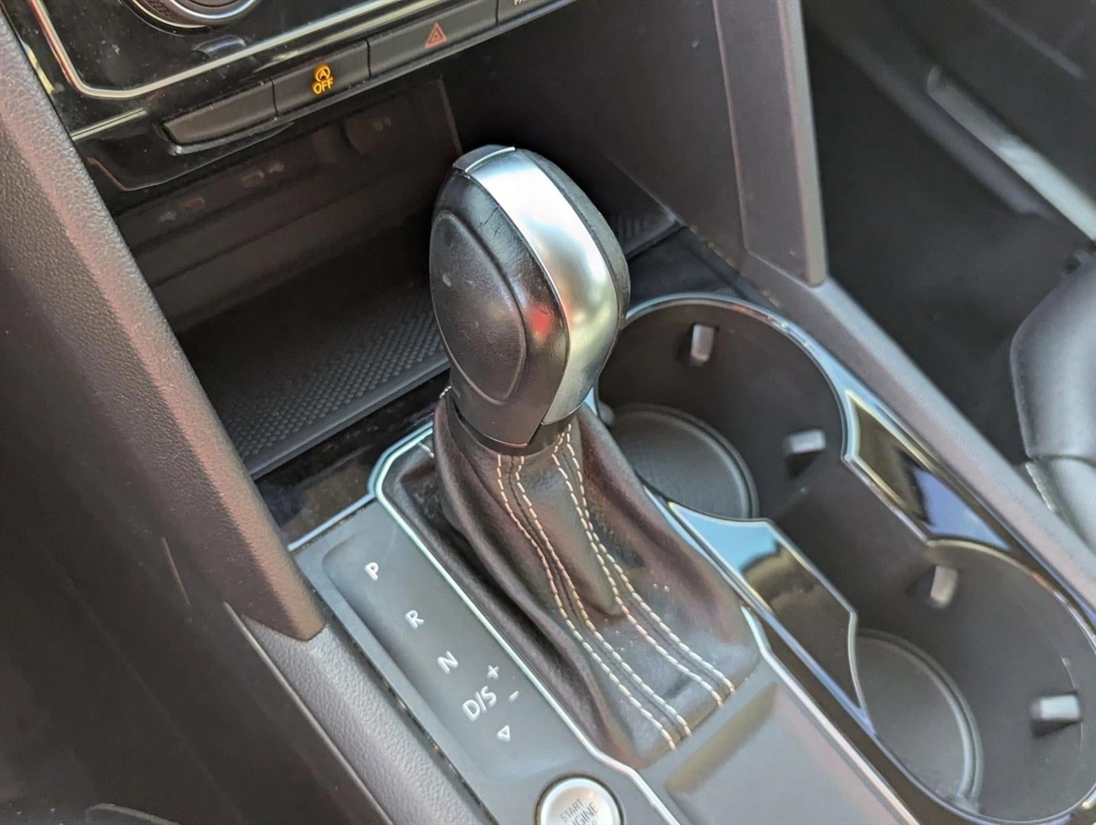 2022 Volkswagen Atlas 2.0T SE w/Technology FWD