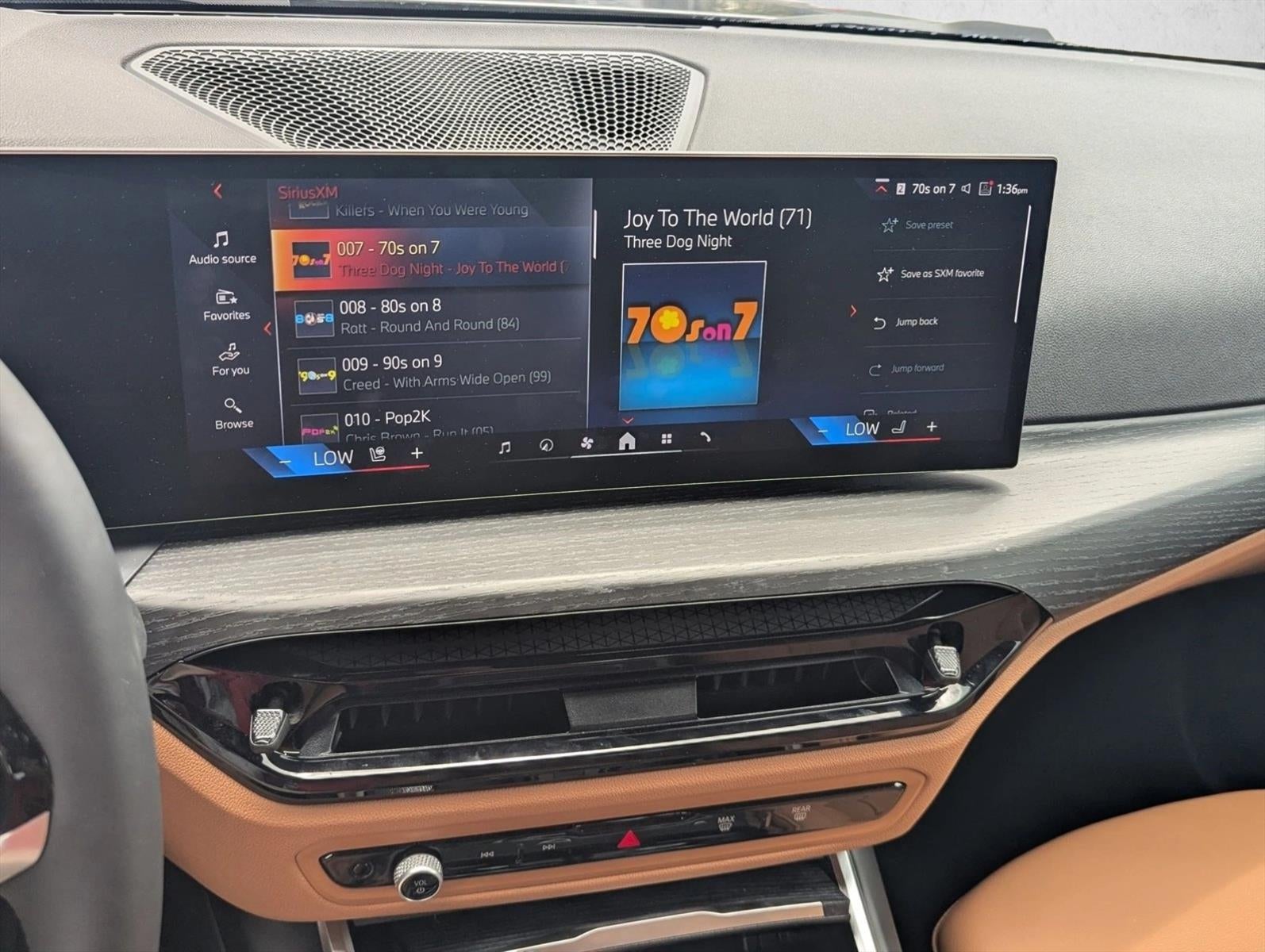 2025 BMW 330i Sedan