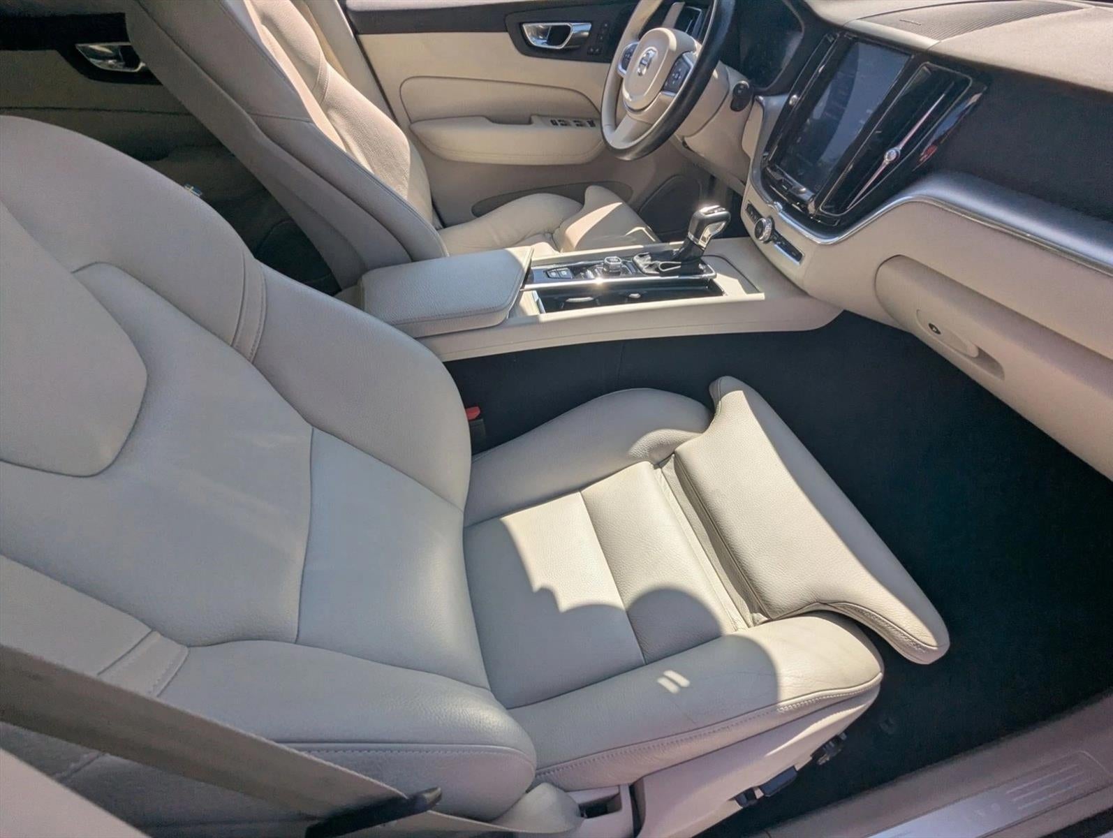 2019 Volvo XC60 T5 FWD Momentum