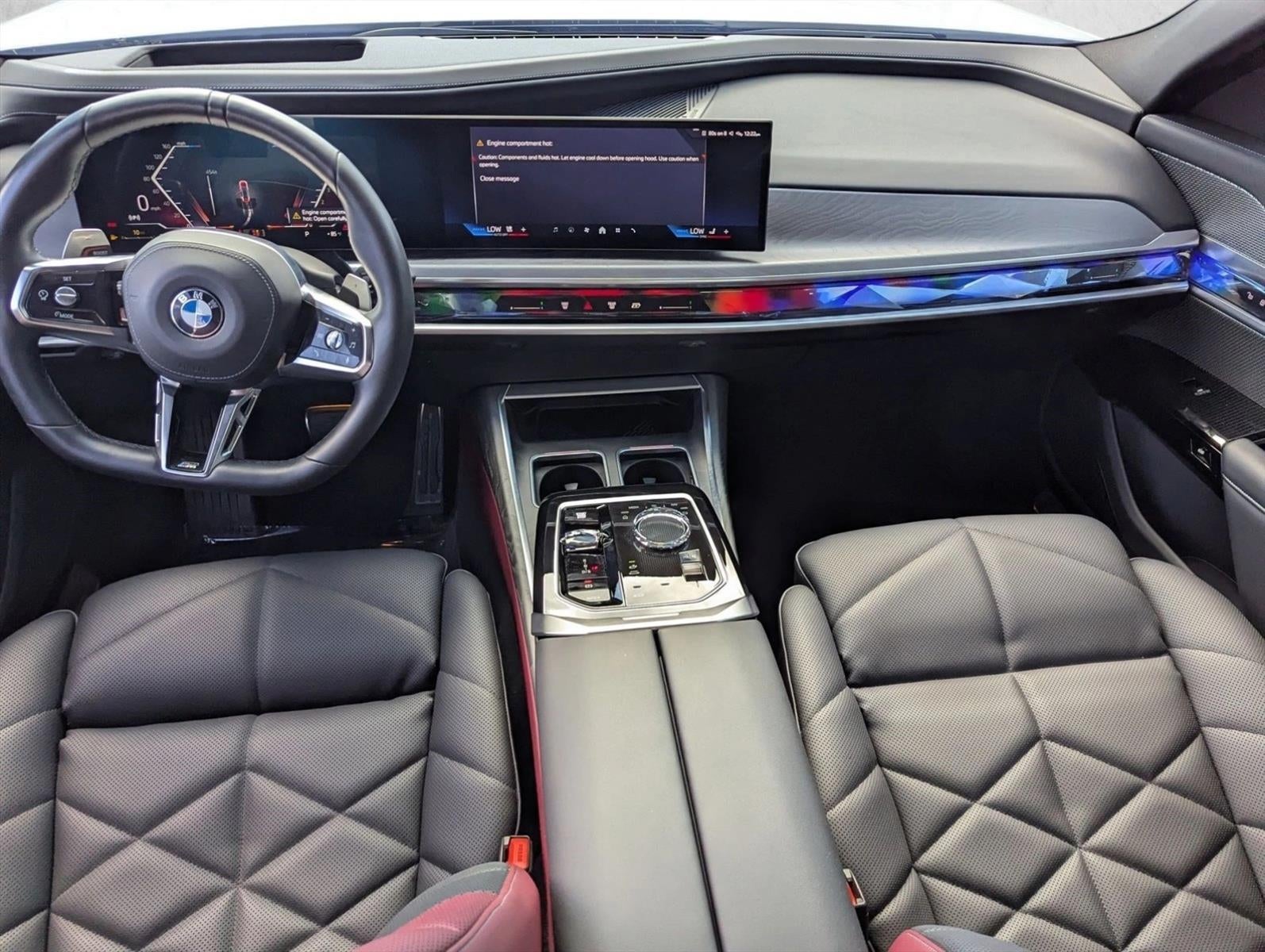 2025 BMW 740i Sedan