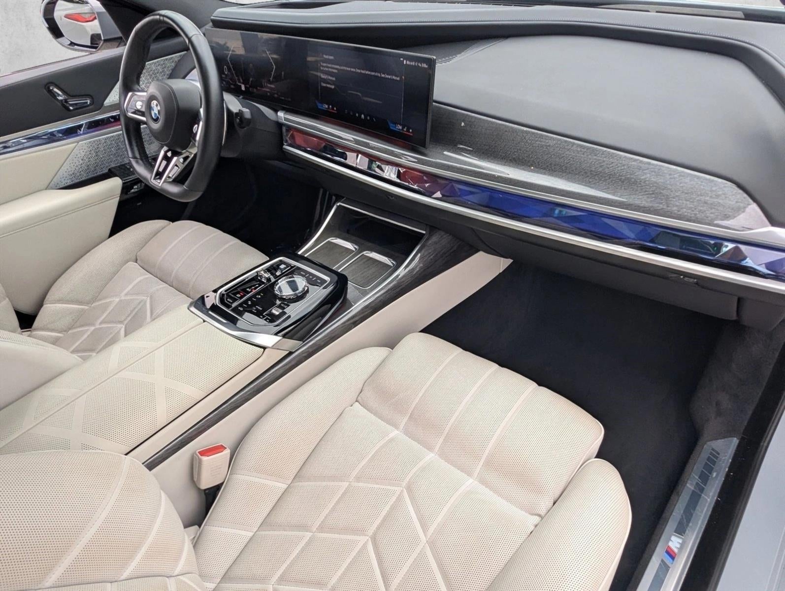 2024 BMW 760i xDrive Sedan