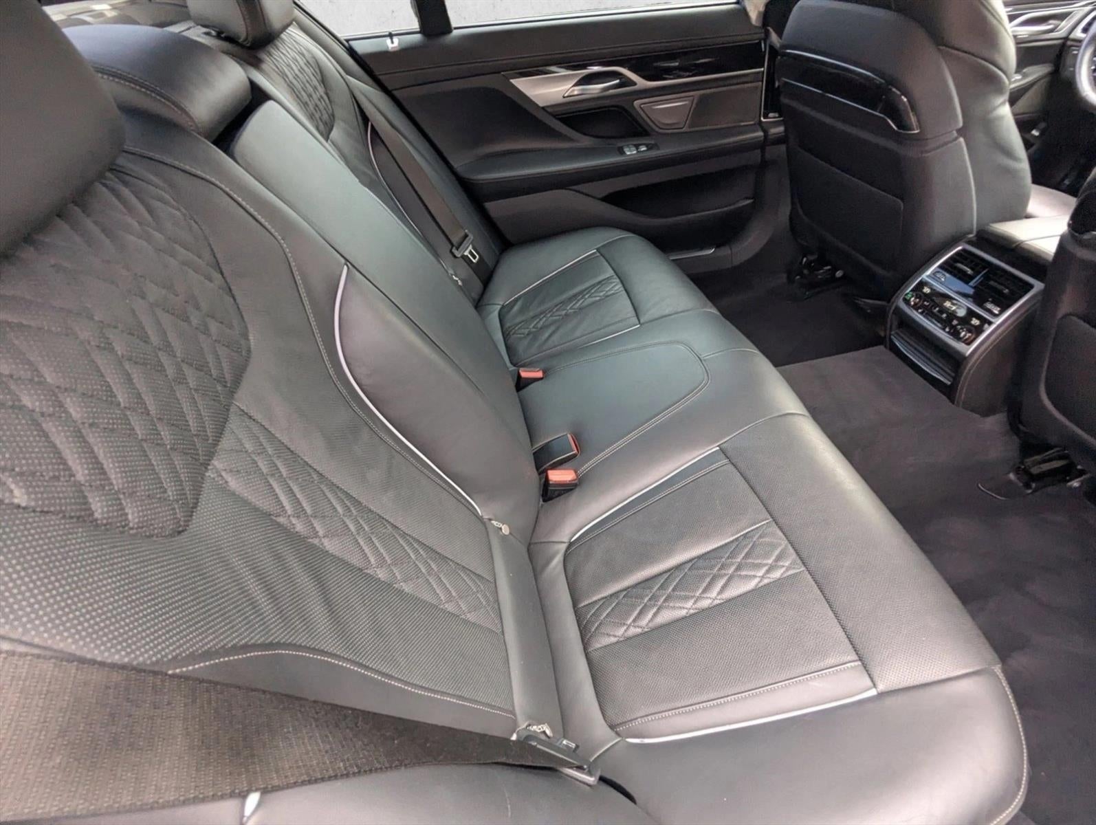2019 BMW 750i Sedan