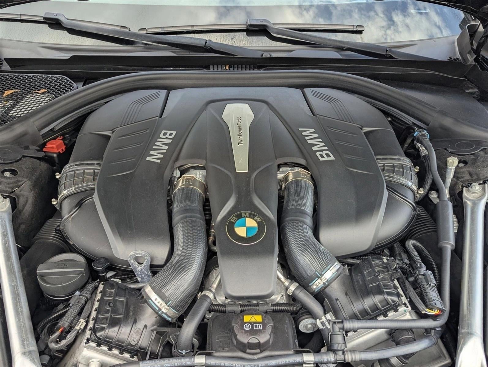 2019 BMW 750i Sedan