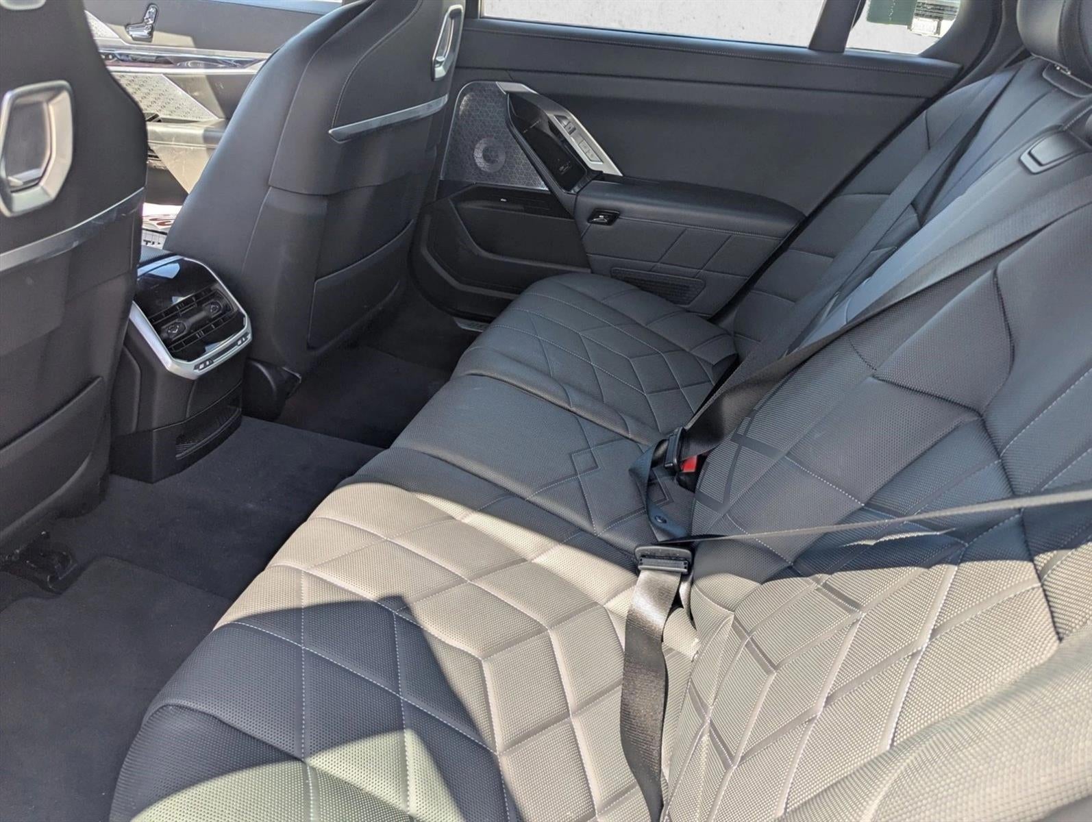 2023 BMW i7 xDrive60 Sedan