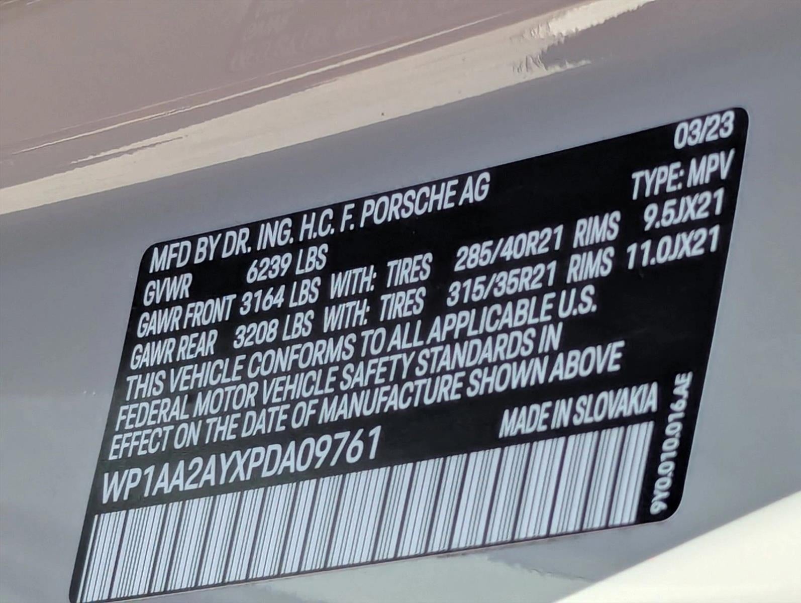 2023 Porsche Cayenne Platinum Edition AWD