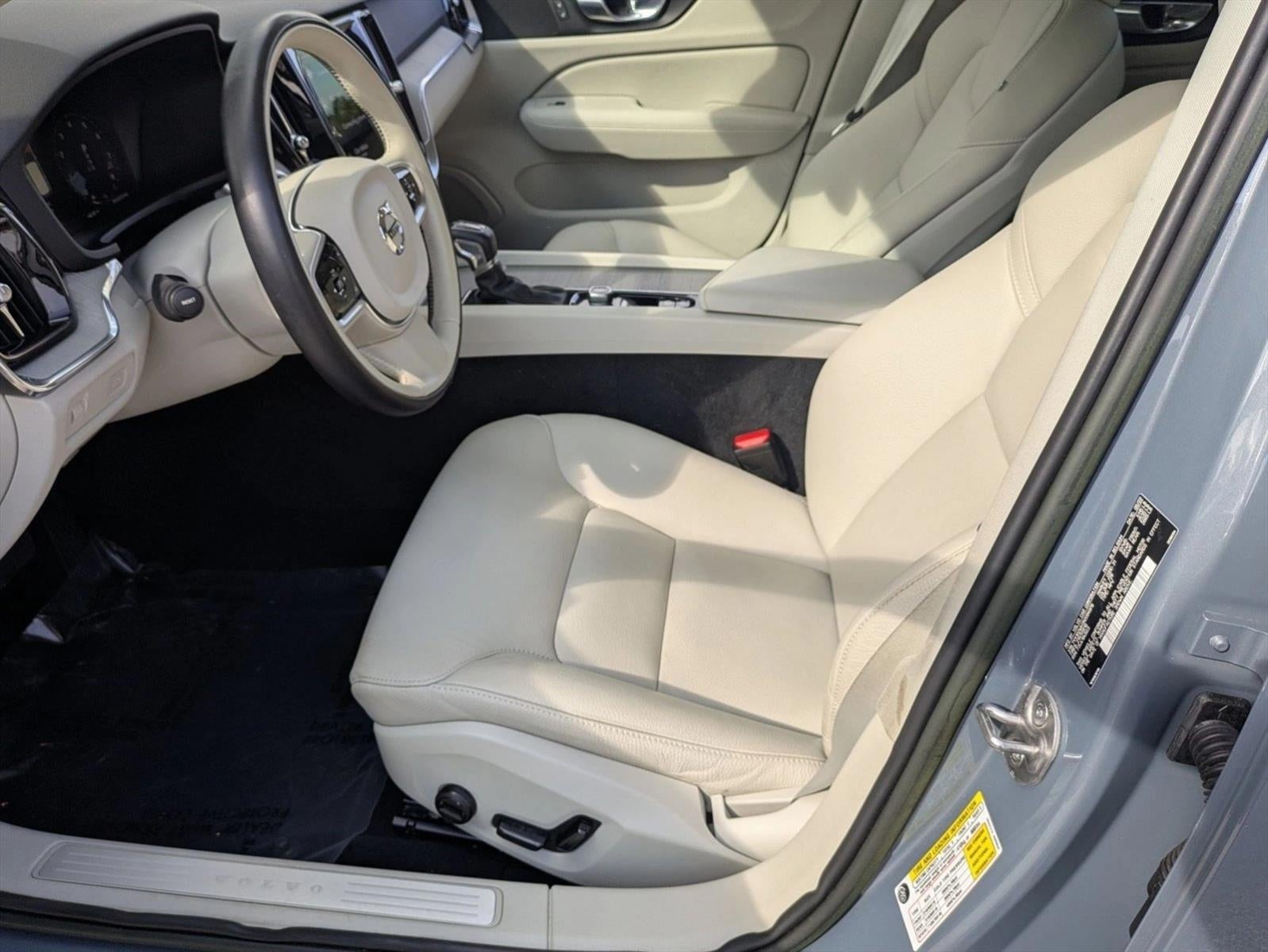 2022 Volvo V60 Cross Country T5 AWD