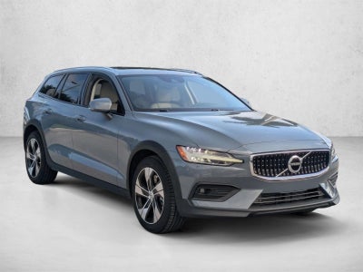 2022 Volvo V60 Cross Country T5 AWD