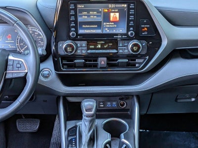 2022 Toyota Highlander XLE FWD (Natl)