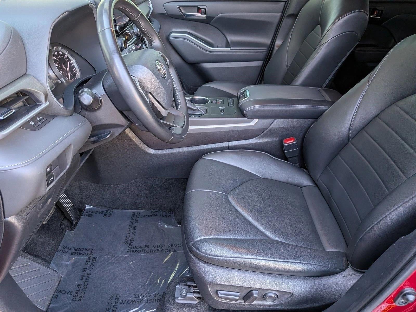 2022 Toyota Highlander XLE FWD (Natl)