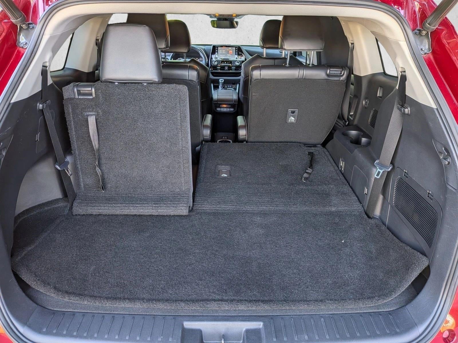 2022 Toyota Highlander XLE FWD (Natl)