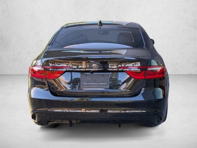 2022 Jaguar XF SE Sedan RWD