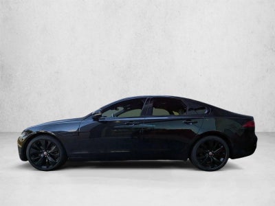 2022 Jaguar XF SE Sedan RWD