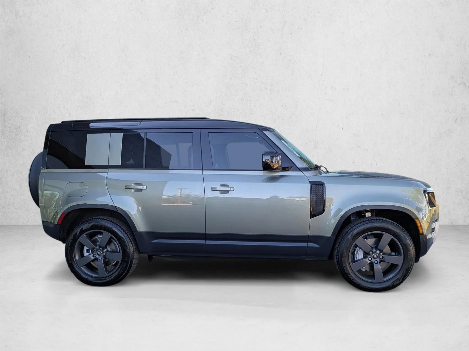 2025 Land Rover Defender 110 P300 S