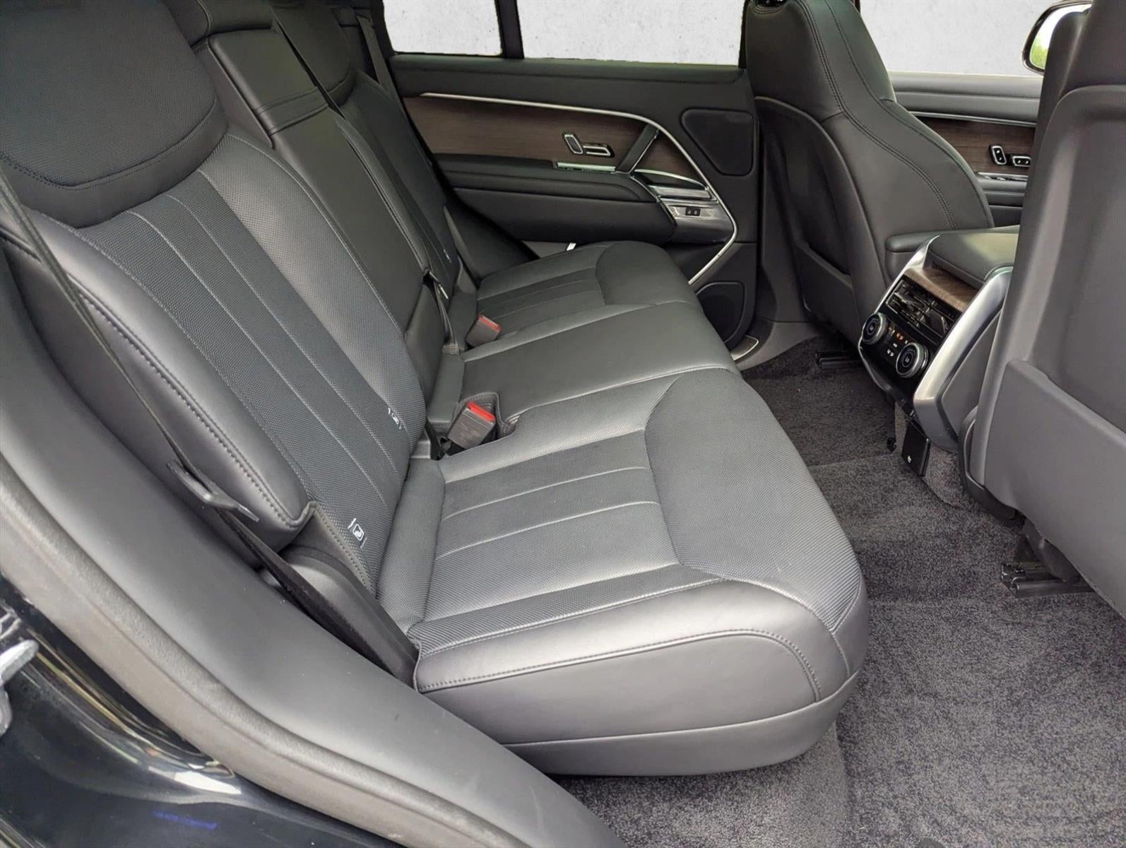 2023 Land Rover Range Rover P530 SE SWB