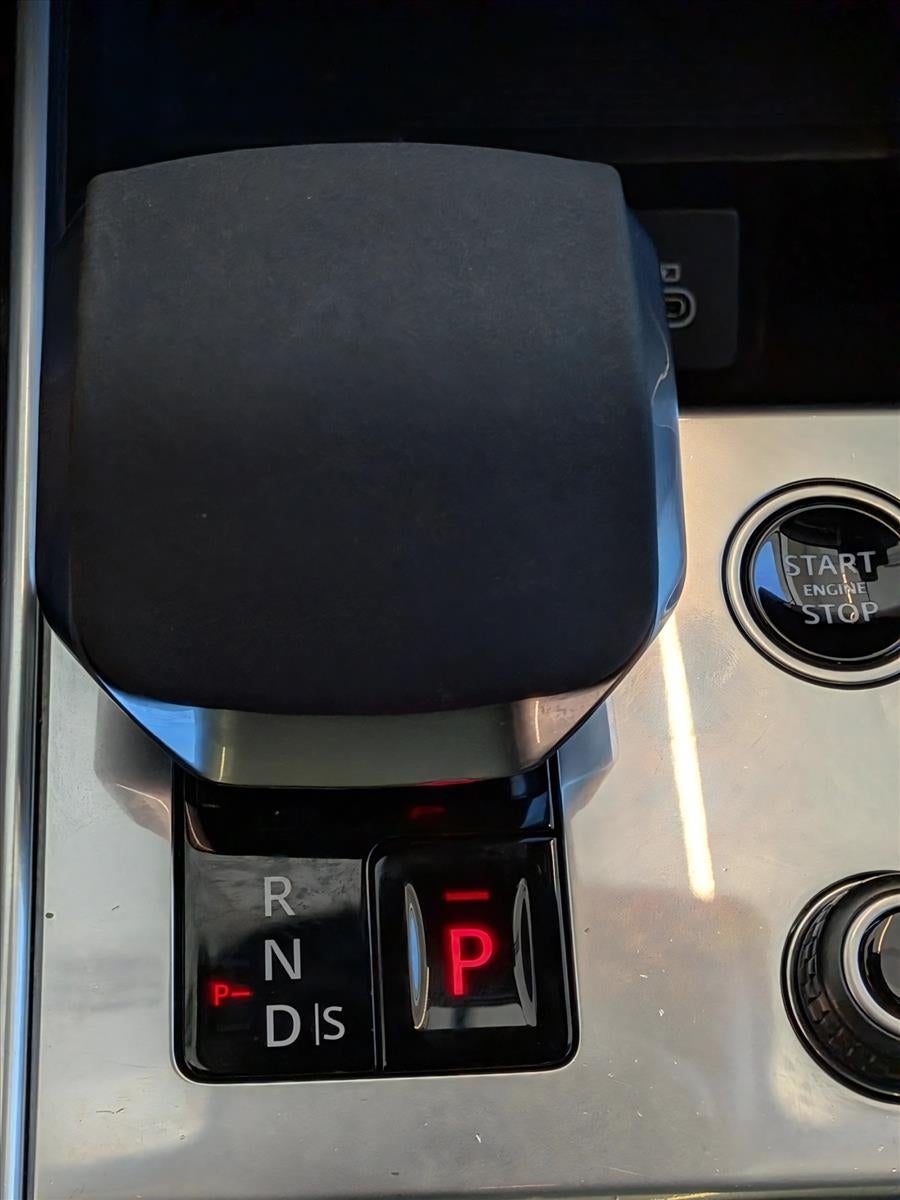 2023 Land Rover Range Rover P530 SE LWB 7 Seat