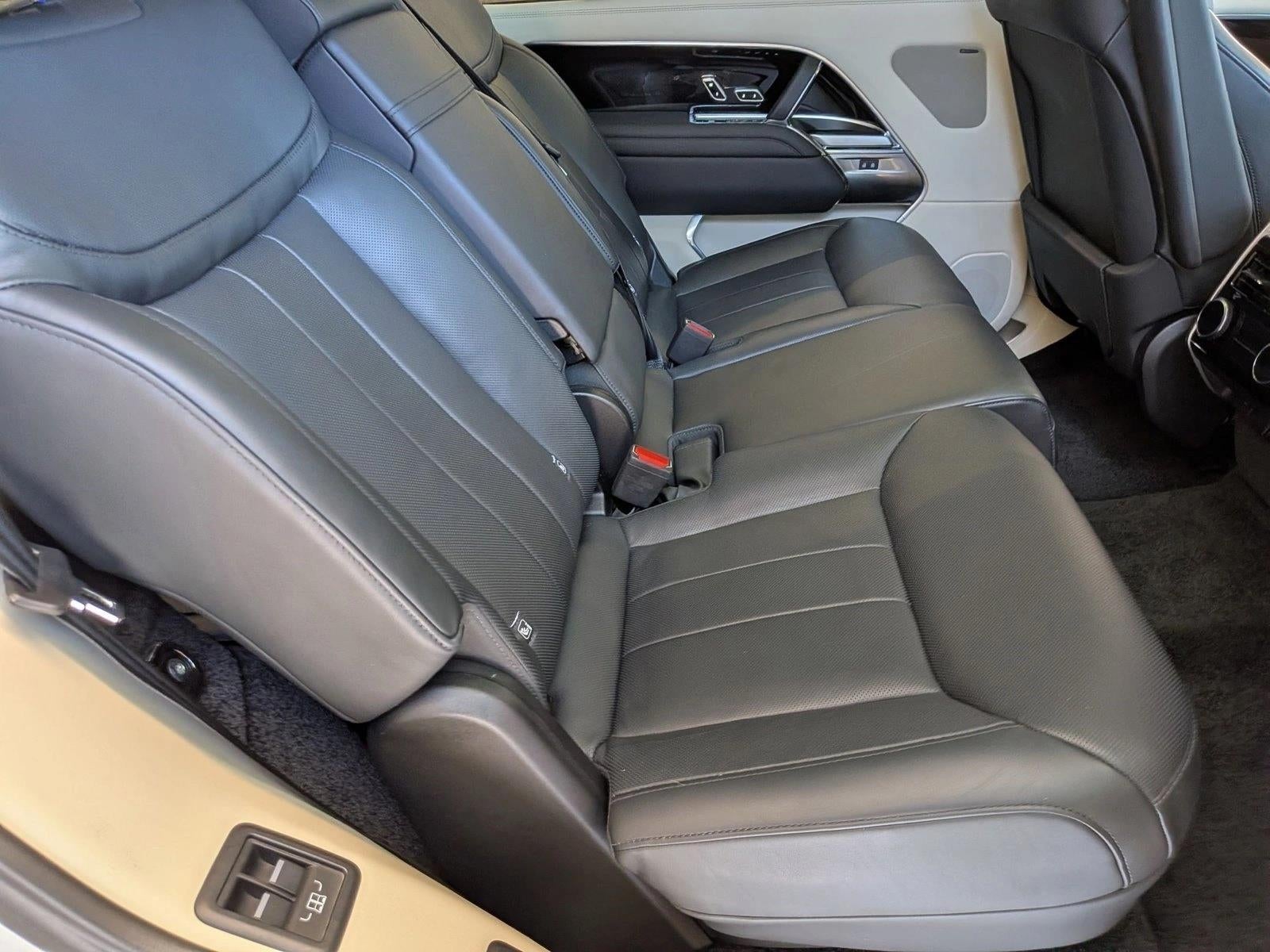 2023 Land Rover Range Rover P530 SE LWB 7 Seat