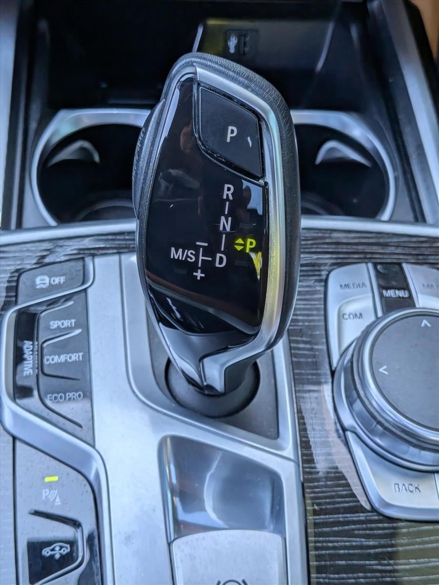 2019 BMW 740i Sedan