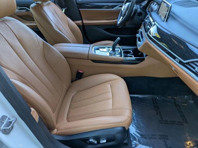 2019 BMW 740i Sedan