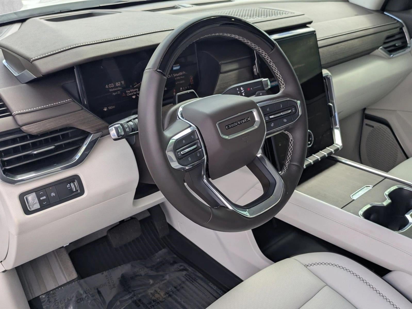 2026 GMC Acadia FWD Denali