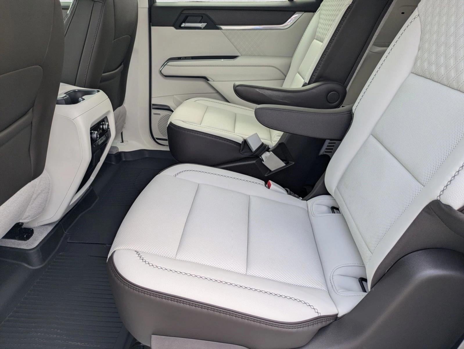 2026 GMC Acadia FWD Denali