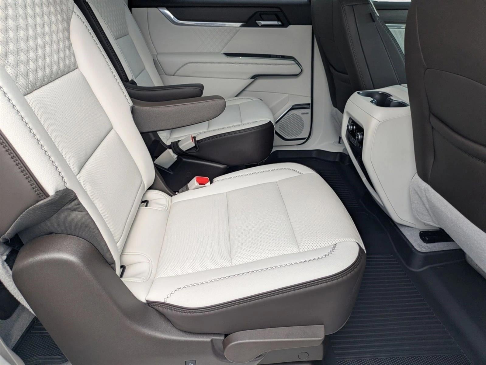 2026 GMC Acadia FWD Denali