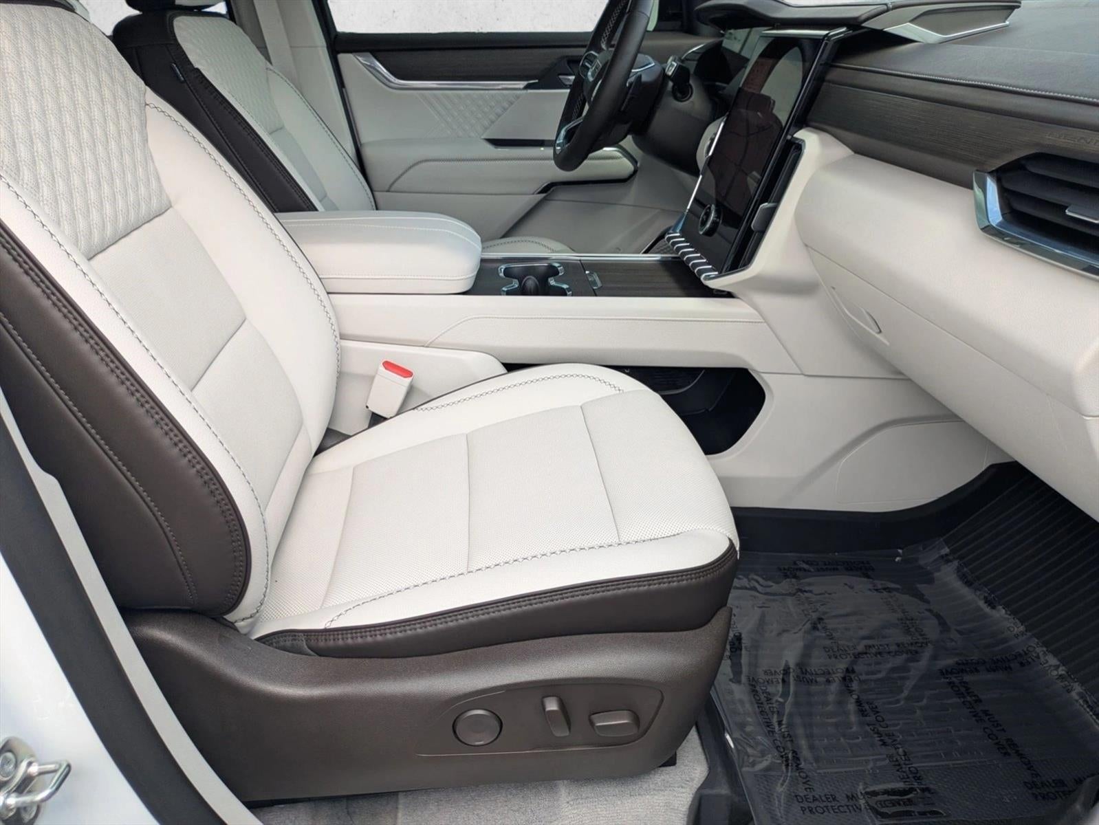 2026 GMC Acadia FWD Denali