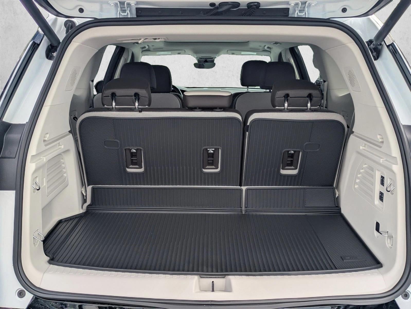 2026 GMC Acadia FWD Denali