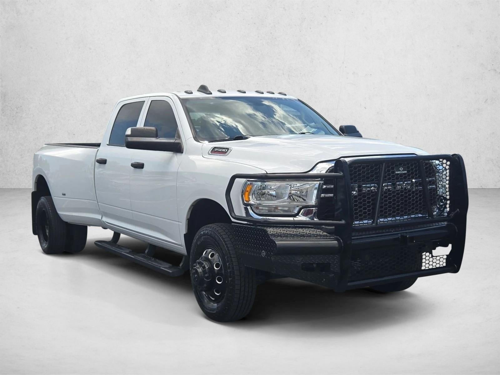 2020 RAM 3500 Tradesman 4x4 Crew Cab 8' Box