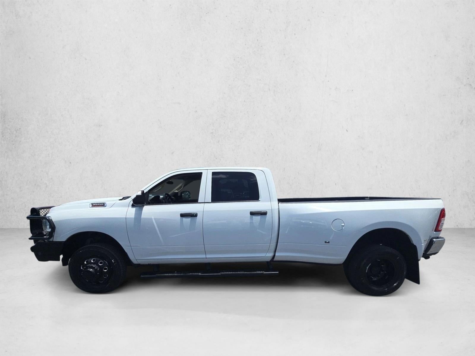 2020 RAM 3500 Tradesman 4x4 Crew Cab 8' Box