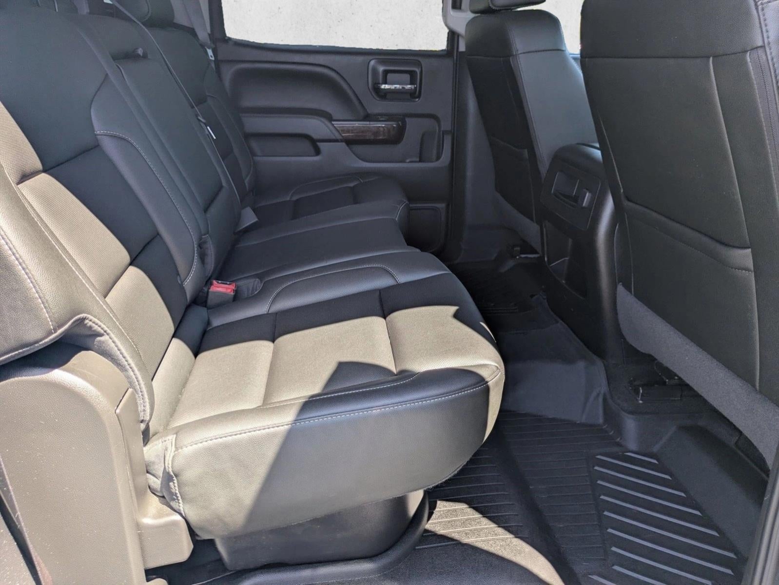 2017 GMC Sierra 1500 Crew Cab Short Box 4-Wheel Drive SLT