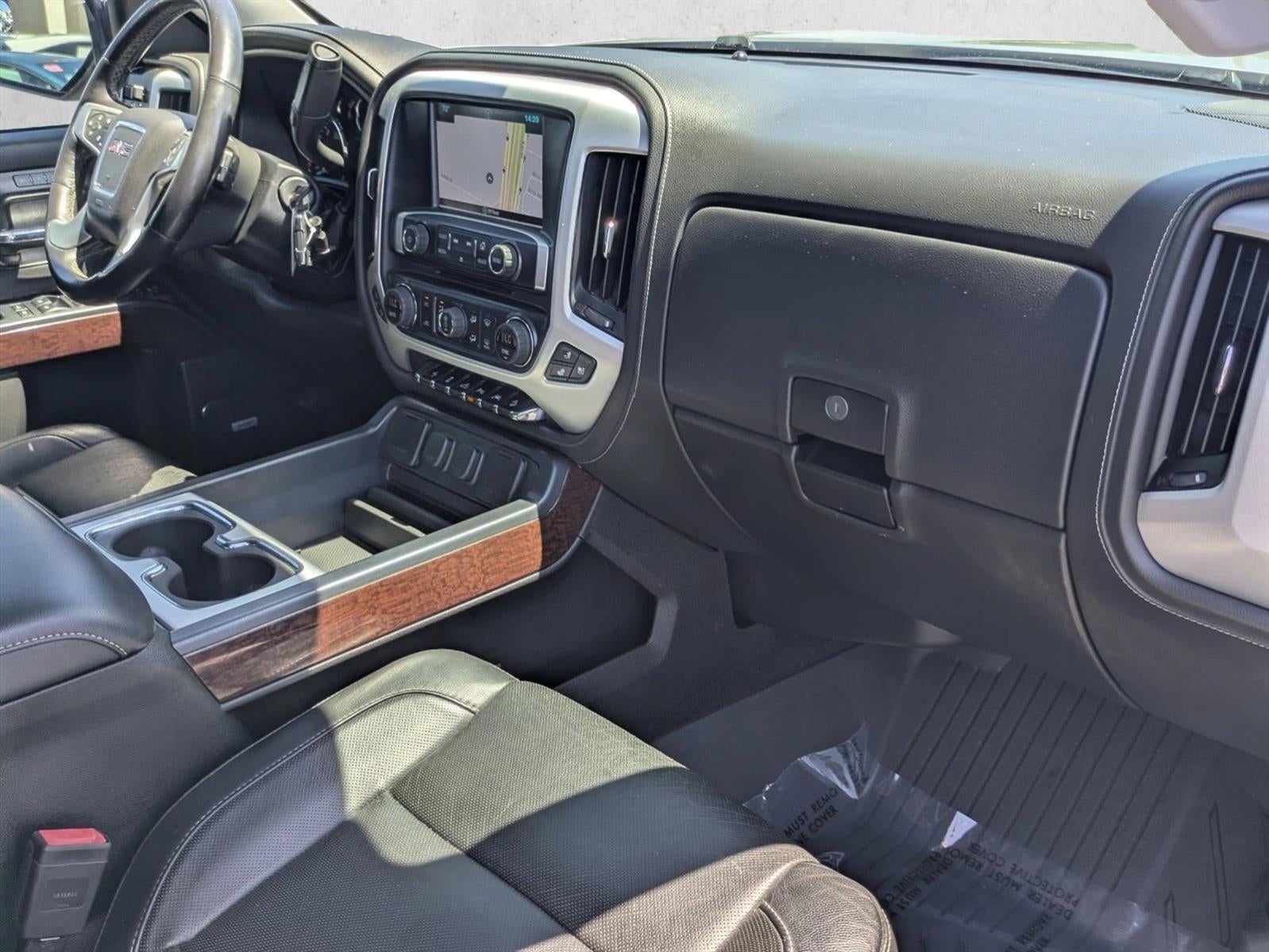 2017 GMC Sierra 1500 Crew Cab Short Box 4-Wheel Drive SLT