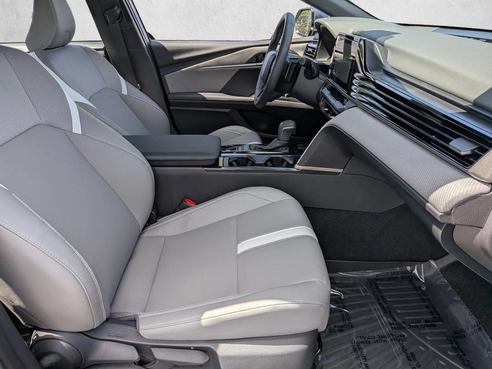 2025 Toyota Camry SE (SE)