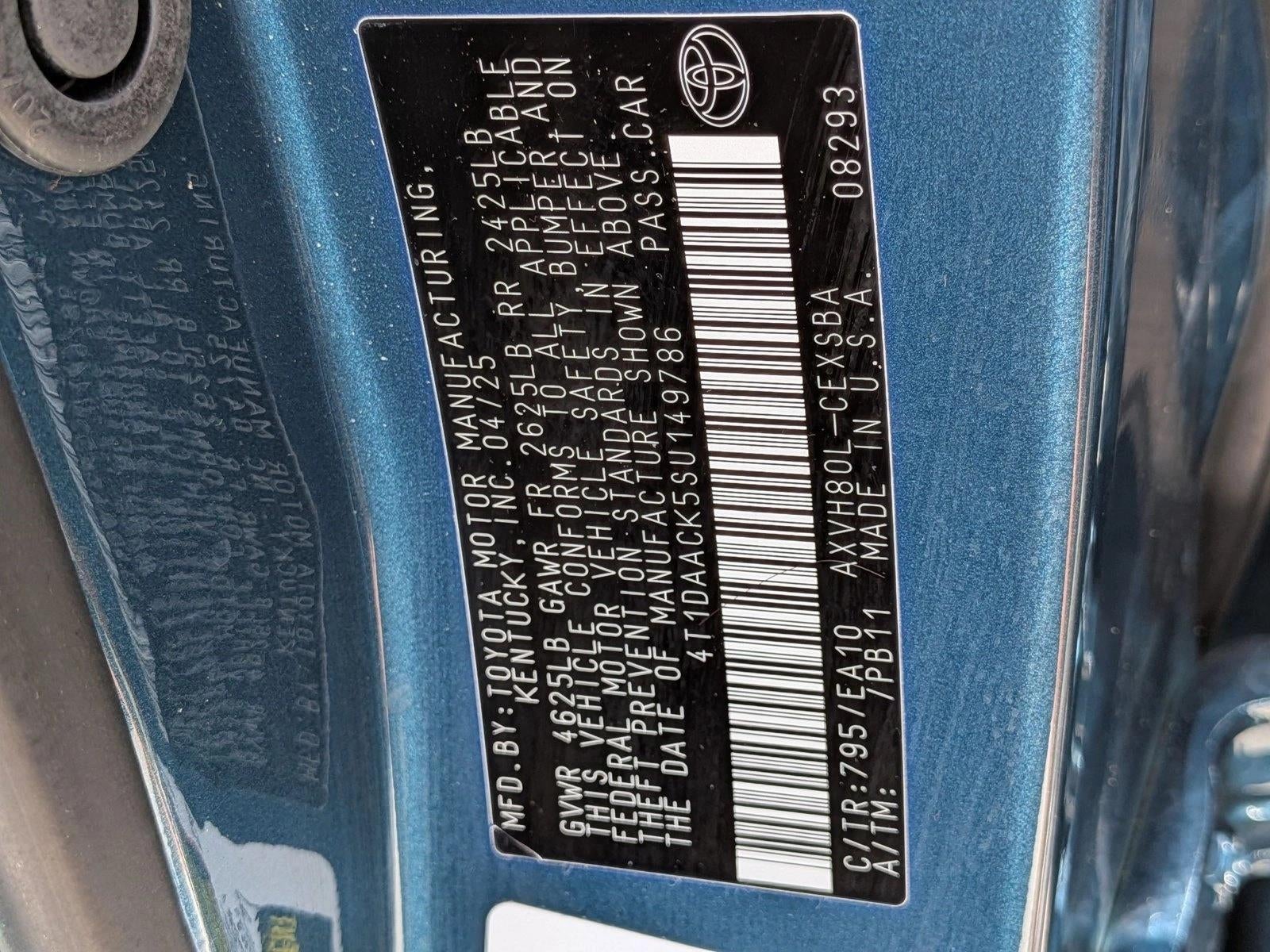 2025 Toyota Camry SE (SE)