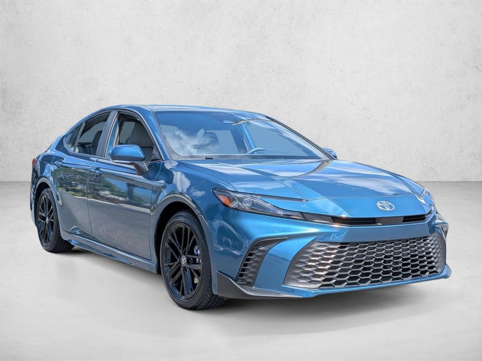 2025 Toyota Camry SE (SE)